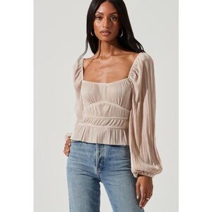 ASTR The Label Ziva Plisse Champagne/Pearl Puff Sleeve Square Neck Top Size S